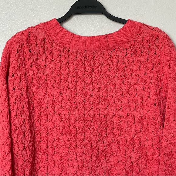 Seven7 Textured Chenille Crew Neck Sweater in Hibiscus Coral Size Medium - Picture 8 of 10
